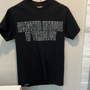 Rochester Institute of Technology woman’s tee. Great condition